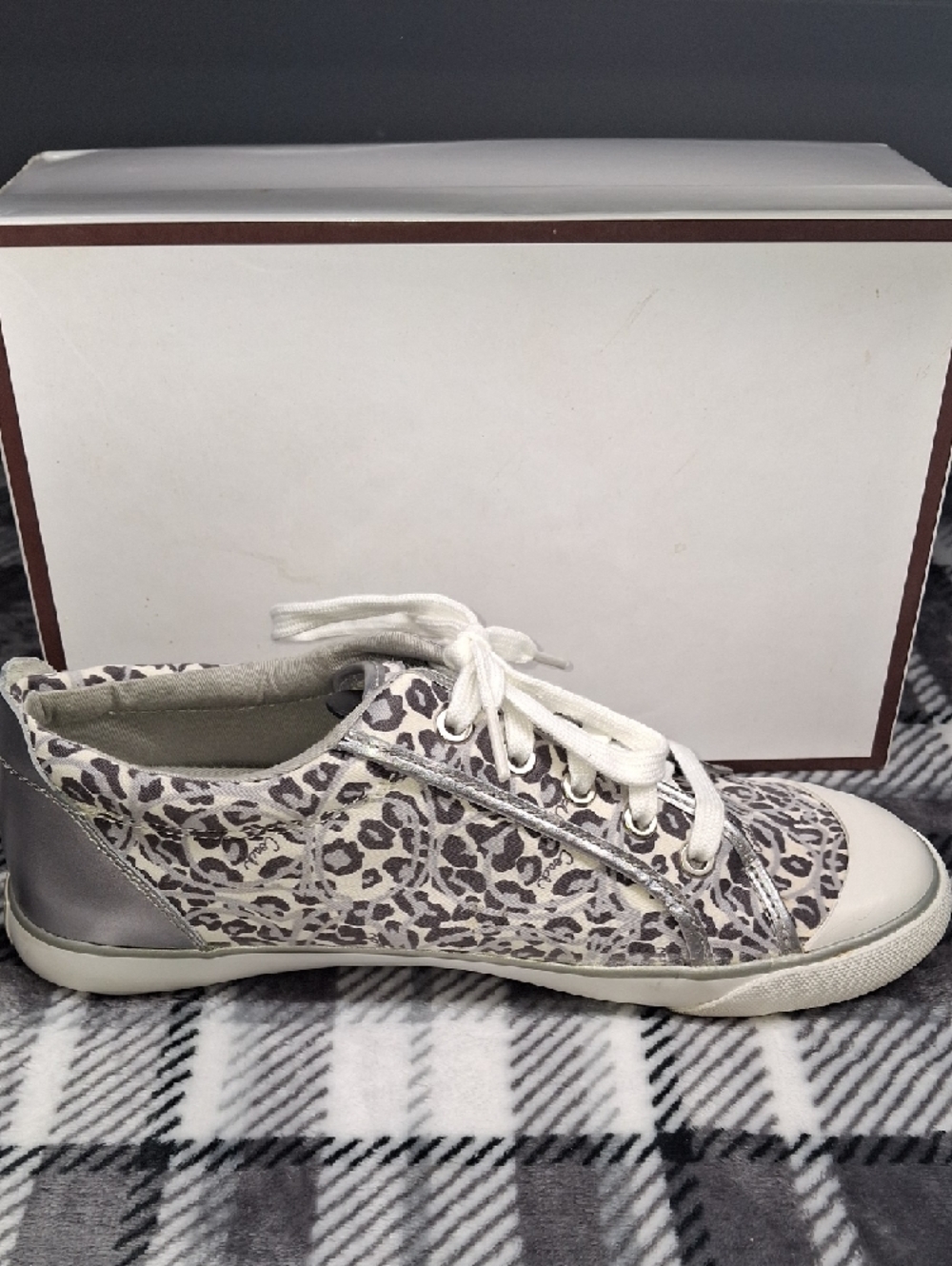 Vintage Coach Women's Leopard-Print Canvas Sneakers in White and Silver - Picture 3 of 14